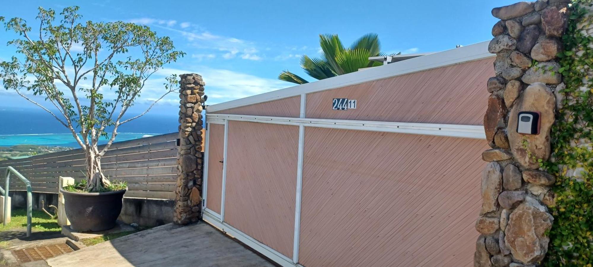 Logement Cosy Avec Piscine Et Vue Tahiti Punaauia Exteriör bild